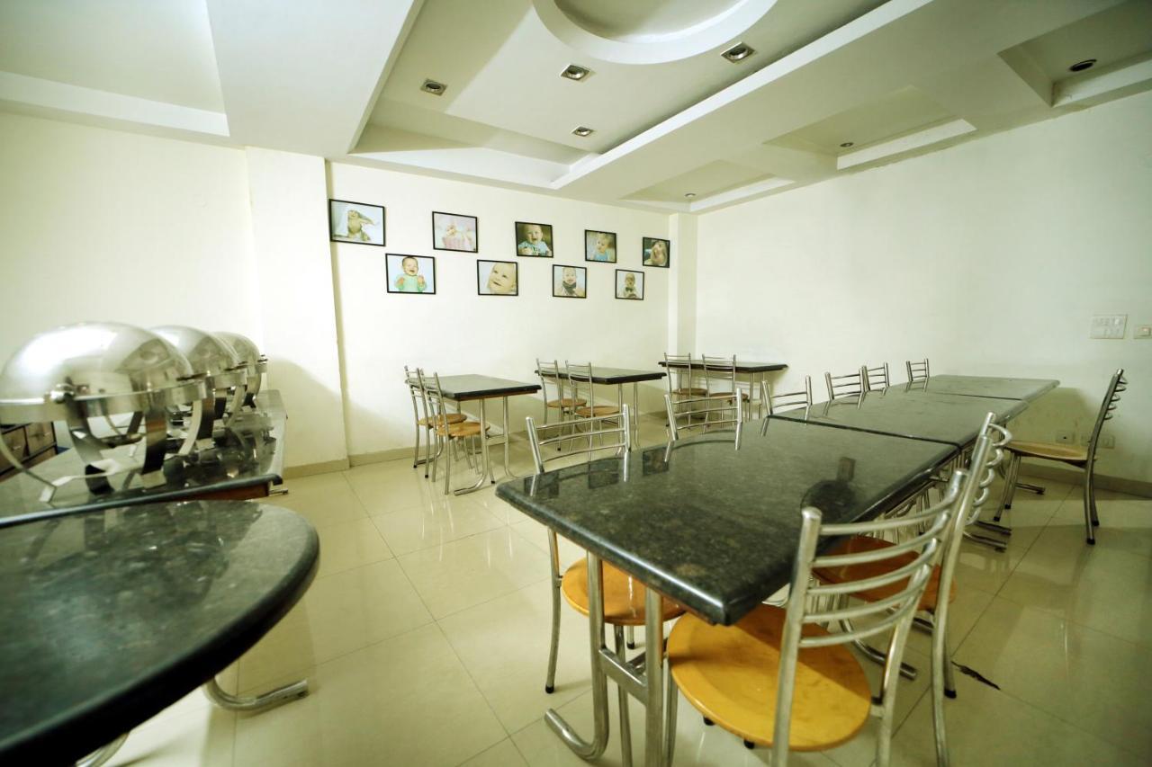Hotel Blue Bell - Karol Bagh New Delhi Εξωτερικό φωτογραφία